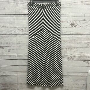 NWT Cha Cha Vente Asymmetrical Black and White Striped Skirt